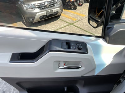 2023 Toyota HIACE 12 PASAJEROS