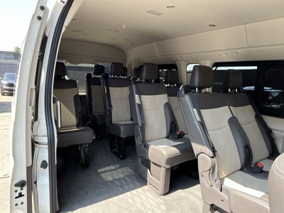 2023 Toyota HIACE 12 PASAJEROS