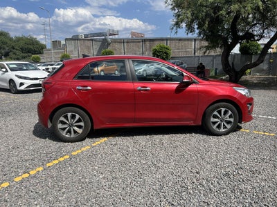 2022 Kia RIO EX TA