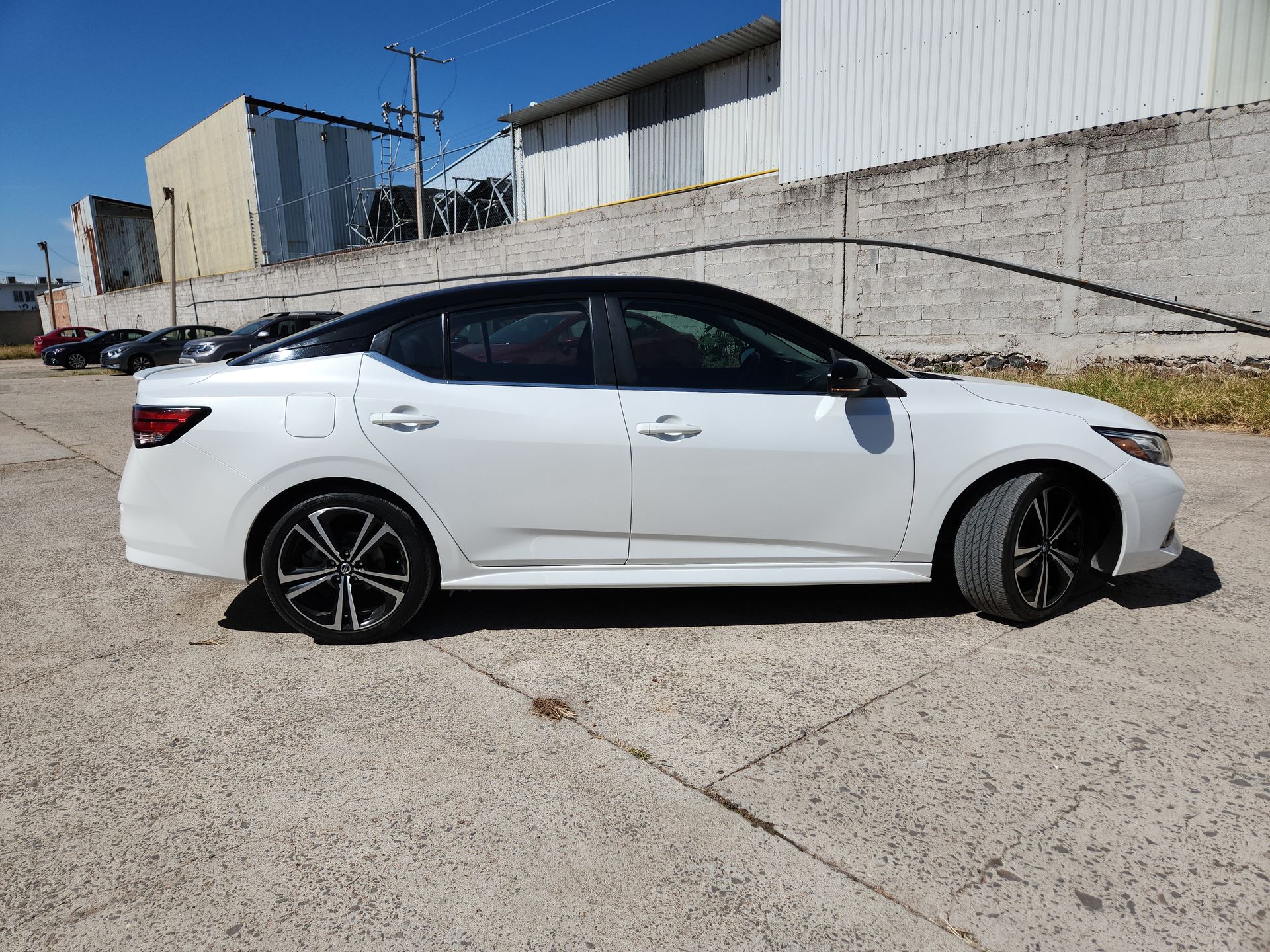 2022 Nissan SENTRA SR CVT