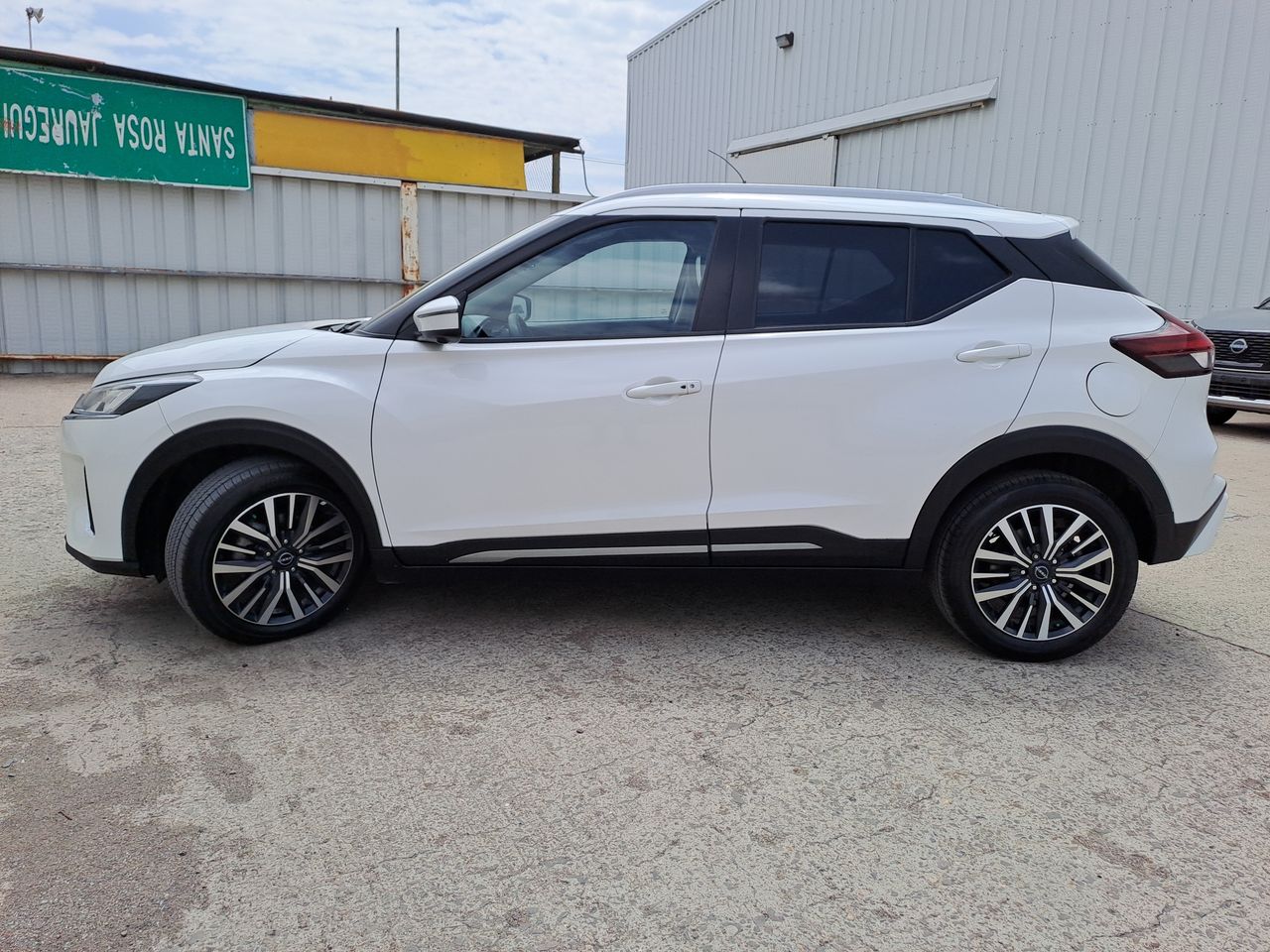 2023 Nissan KICKS EXCLUSIVE 1.6 LTS CVT 23