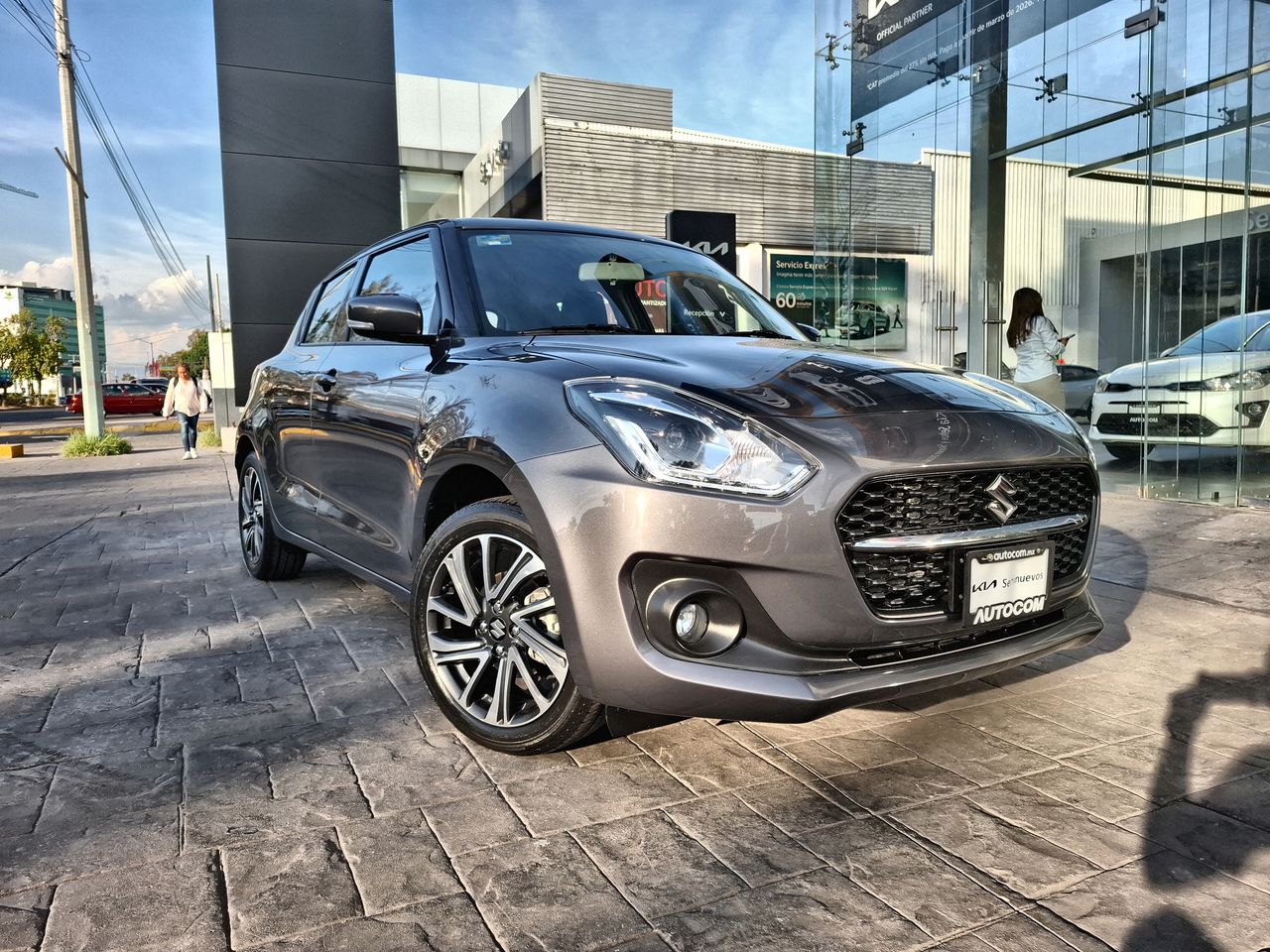 2023 SUZUKI SWIFT GLX CVT