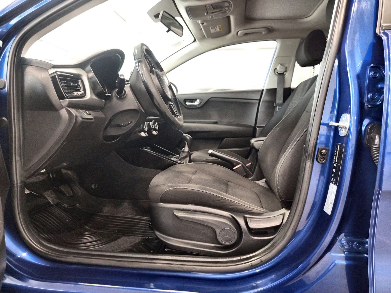 2022 Kia RIO EX TM